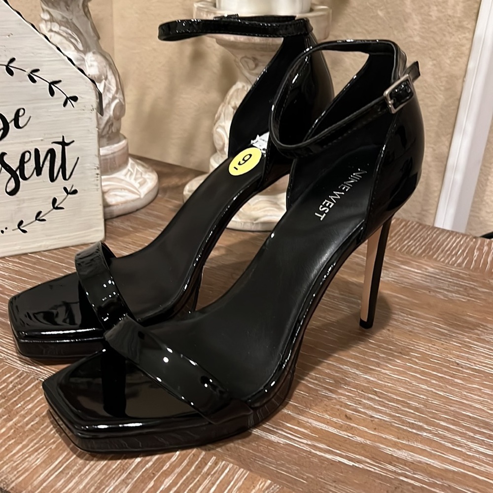 NINE WEST - Ankle Strap Heels Sz 9 NEW